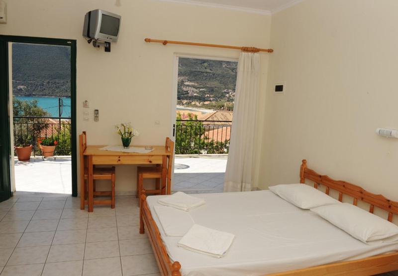 Mediterraneo Studios Vasiliki  Exterior photo